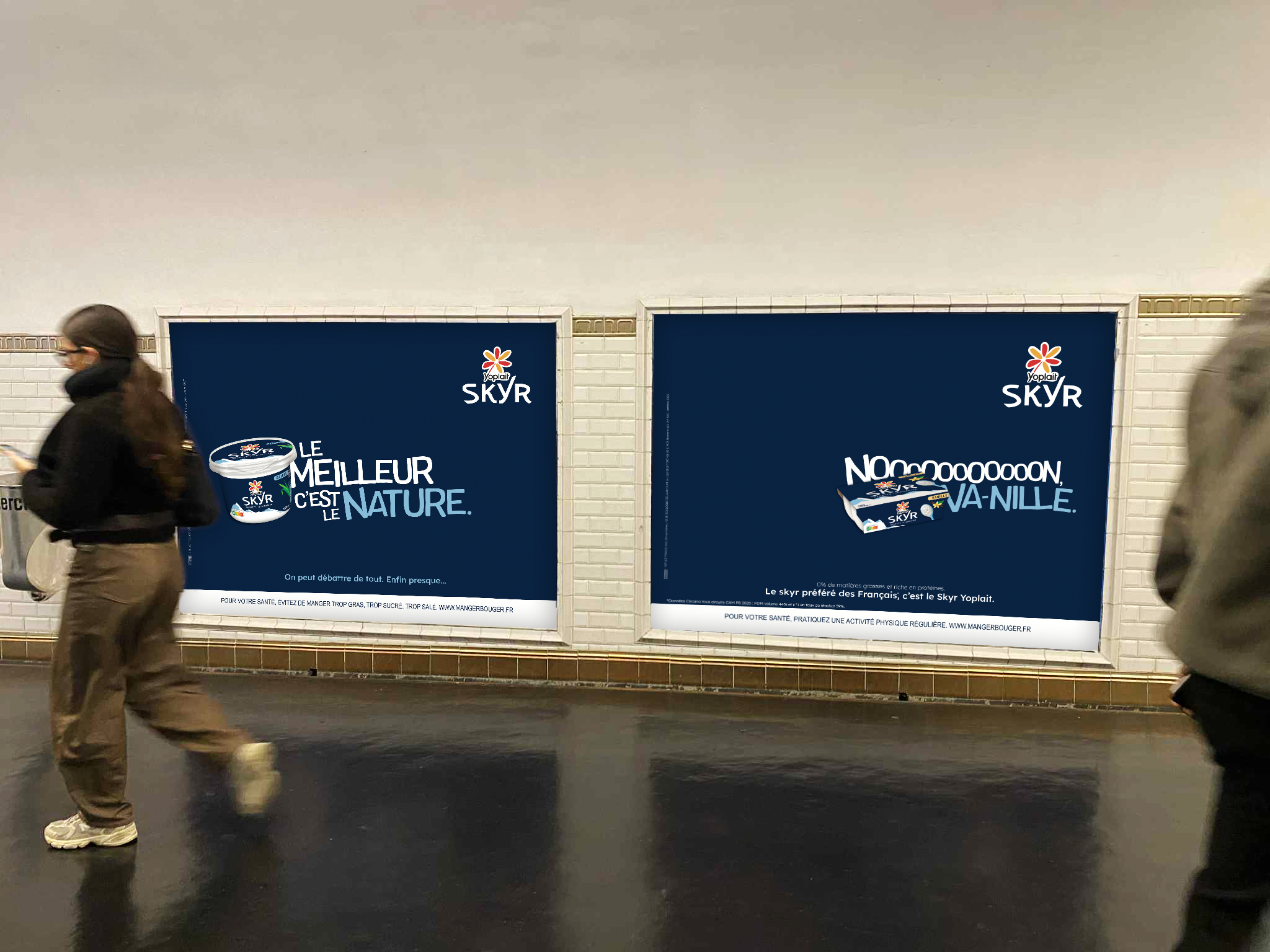 Direction artistique affichage metro pour la campagne on peut debattre de tout de Skyr Yoplait – Sarah Brossard